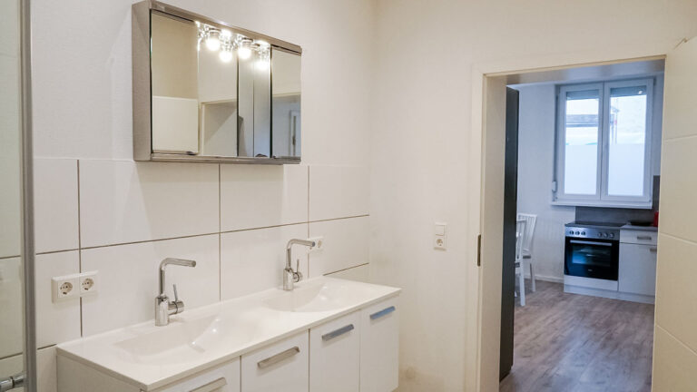 handwerkerzimmer-reutlingen-wohnung5-bad1